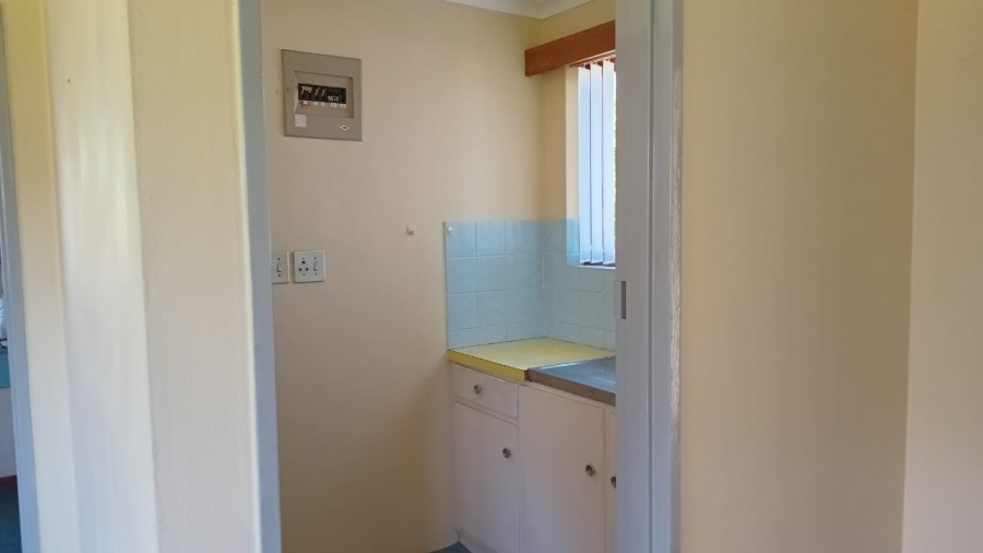 To Let 1 Bedroom Property for Rent in Kleinmond Western Cape